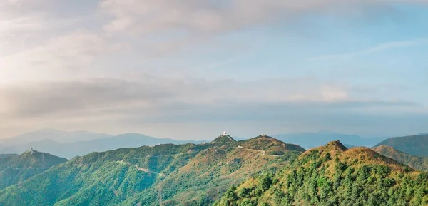 Dağ Tepe Istasyonda Gözlemevi — Stok fotoğraf