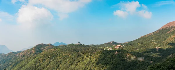 大屿山大佛雕像全景 — 图库照片