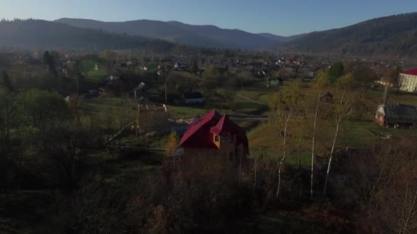 Χωριό Στα Καρπάθια Στα Βουνά Hutsuly Ζωή Στα Βουνά Σπίτι — Αρχείο Βίντεο