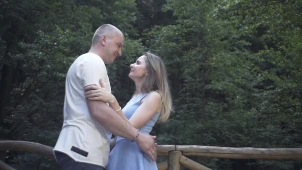 Husband Wife Enjoy Each Other Outdoors Lovely Family Hugs Parents — Stock Video