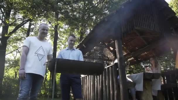 Barbacoa Comunicación Sobre Vida Beber Vino Barbacoa Aire Libre Picnic — Vídeo de stock