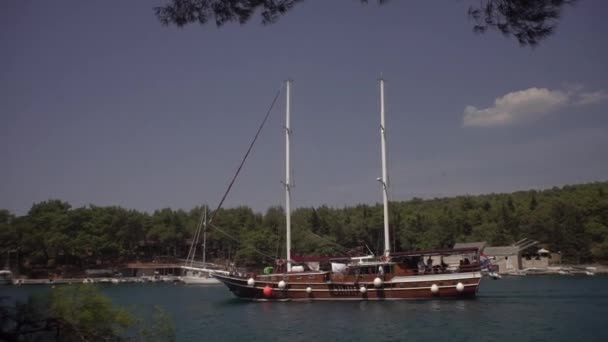 Yacht Due Vele Nel Mar Mediterraneo Scali Porto Viaggiare Uno — Video Stock