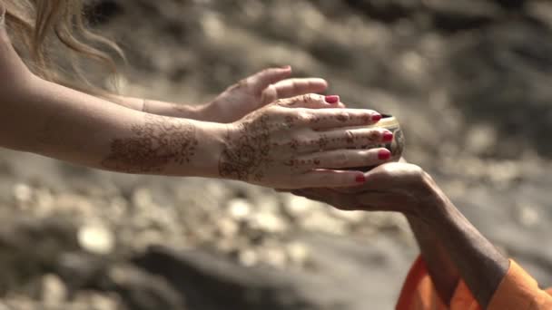 Old Monk Passes Holy Grail Monk Gives Girl Cup Sacred — Stock Video