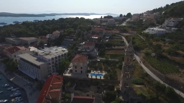 Létání Dronu Fantom Přes Staré Ostrovy Města Itálie Jachty Kaple — Stock video