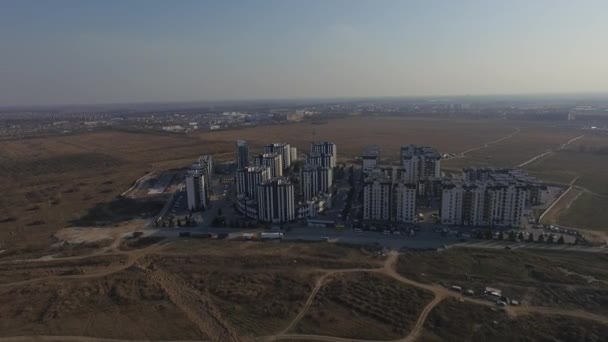 시에서 비행기를 상공에 스카야 고르스키 지역에서 드론으로쏘아 — 비디오