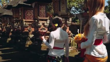 Bali dili alayı Tapınağı teklifleri ile olacak