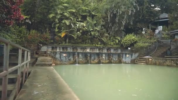 Szent hot springs levegő Panas Banjar — Stock videók