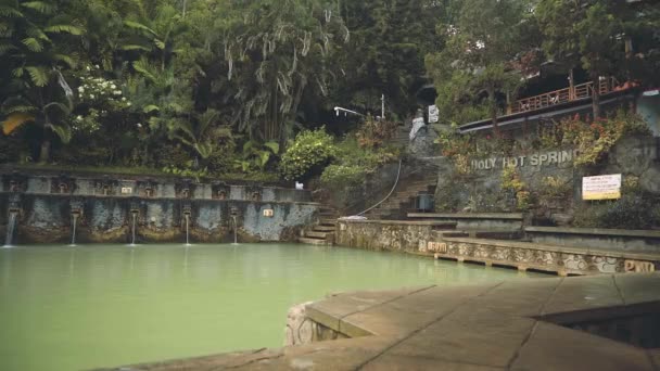 Szent hot springs levegő Panas Banjar — Stock videók