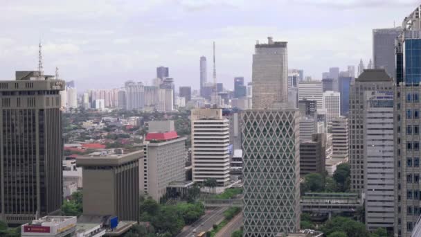 Wieżowce w centrum Jakarta, Indonezja — Wideo stockowe