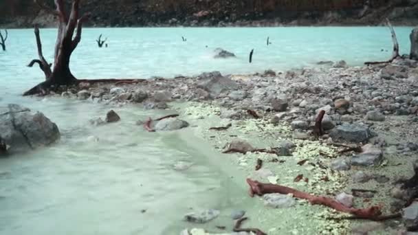 Tutup danau belerang pantai — Stok Video