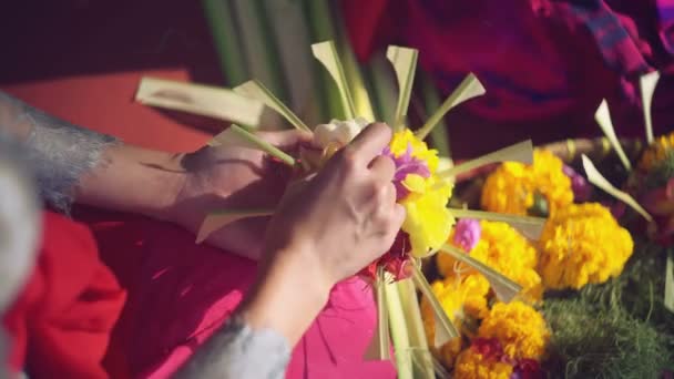 Close up making offerings in Bali — Stock Video