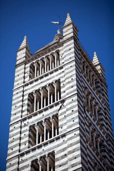 Сиенский собор в Тоскане, Италия — стоковое фото
