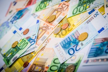 Closeup banknot ve madeni paralar