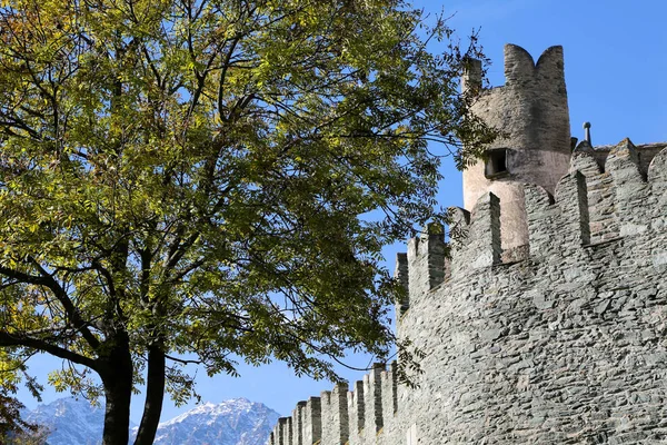 Castillo Fenis en Valle de Aosta — Foto de Stock