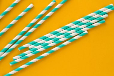 Grup kokteyller için karton borular