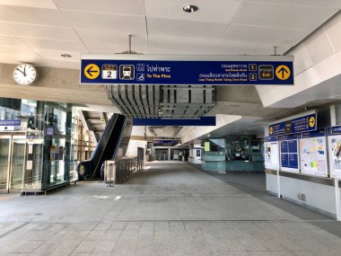 Bangkok, Tayland-29 Aralık 2019: Bangkok Otoyolu ve Metro, Bangkhunnon İstasyonu, Bangkok, Tayland