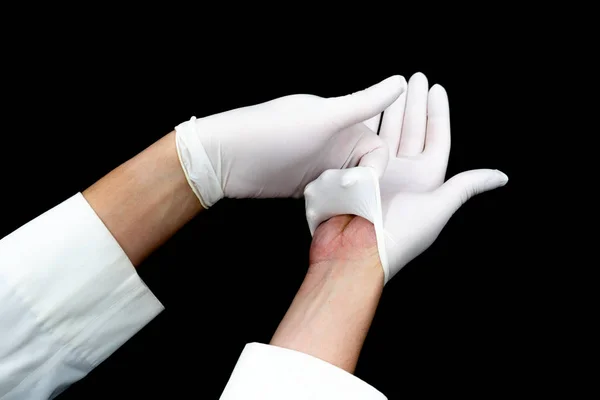 Врач Белом Халате Снимает Перчатки Рук После Использования Предотвращения Передачи — стоковое фото