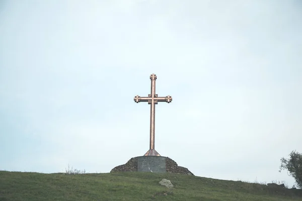 Krzyż Przyrodzie Tle Nieba — Zdjęcie stockowe