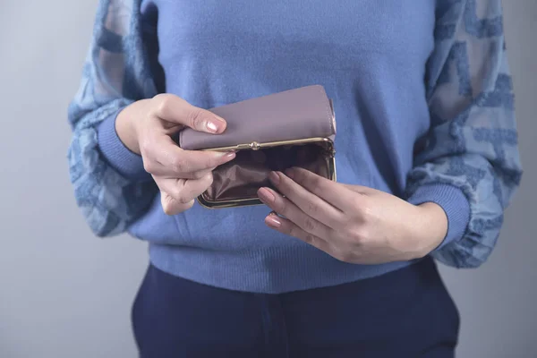 Woman Hand Empty Wallet Gey Background — Stock Photo, Image