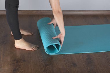 Genç spor kadın el halısı