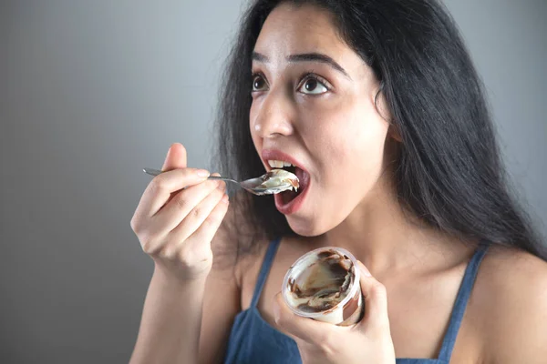 Happy Woman Eat Chocolate Cream Grey Background — Stock Photo, Image