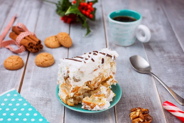 Capodanno e arredamento natalizio Torta fatta in casa con caffè — Foto Stock