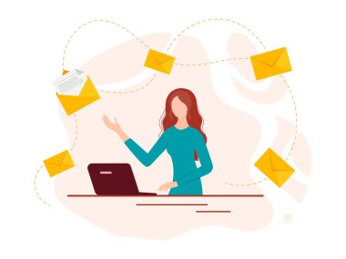 Bilgisayarın başında genç bir kız var ve etraftaki mesajların sembolü olarak mektupları zarflara koyuyor. İnternet iletişimi, online posta. Vektör illüstrasyonu.
