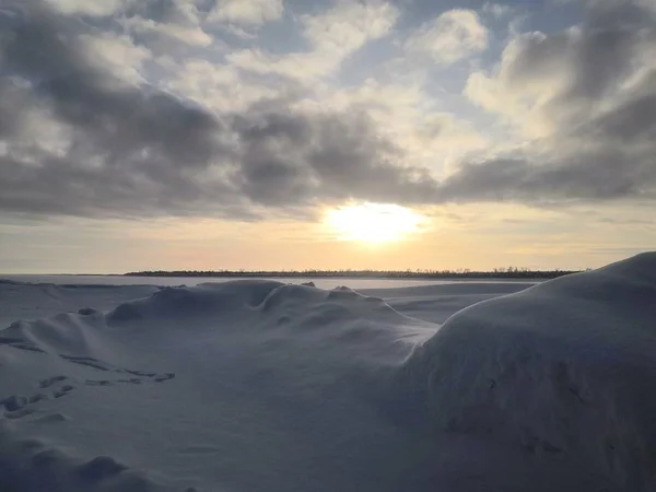 Soleil Gelé Dans Les Nuages — Photo