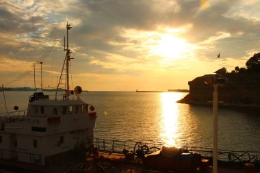 Akşam gökyüzü gün batımında