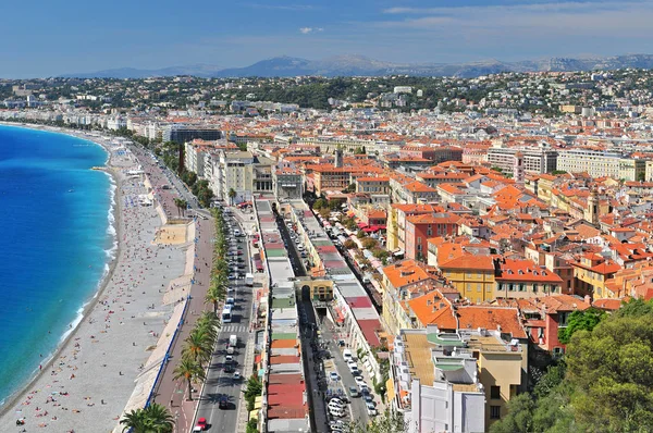 Promenade des Anglais, Las Marcas de las Flores y la ciudad de Niza desde el Parc de Colline du Chateau . —  Fotos de Stock