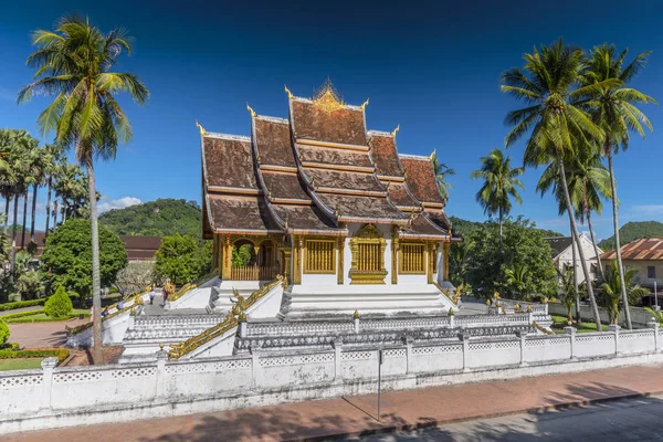 Vista horizontal do Palácio Real ou Haw Kham em Luang Prabang Laos . — Fotografia de Stock