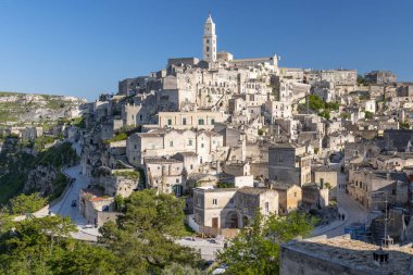 Matera, Basilicata, İtalya 'daki antik tepe manzarası.