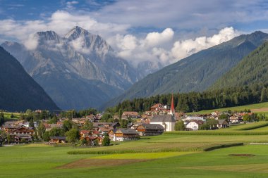 Rasun Anterselva Güney Tyrol, İtalya 'da bir belediye.