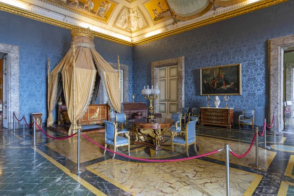 Bedroom of King Francis II in Royal Palace of Caserta, Italy. — Stock Photo, Image