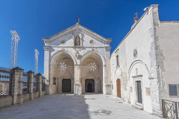 El Santuario de Monte Sant 'Angelo, Italia . — Foto de Stock