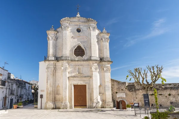 Iglesia de la Santísima Trinidad en Monte Sant 'Angelo, Apulia, Italia . — Foto de Stock