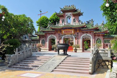 Hoi An, Vietnam 'daki Fuji Çin Cemaati Tapınağı Toplantı Salonu.