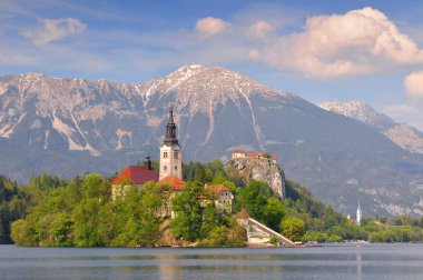Lake Bled ve kilise varsayım, Gorenjska bölge Slovenya.