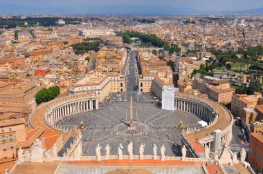 Vatikan 'daki Aziz Peter Meydanı ve Roma şehrinin havadan görünüşü, İtalya.