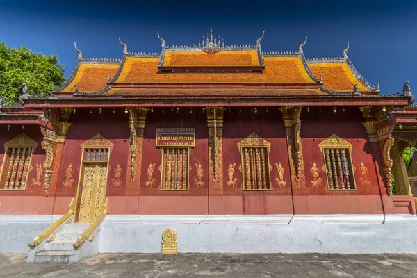 Wat Sen, Luang Prabang também conhecido como Wat Sene Souk Haram é um templo budista localizado em Luang Phrabang, Laos . — Fotografia de Stock