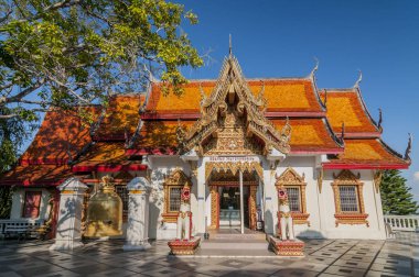 Wat Phra Doi Suthep dağ tapınağı, küçük viharn müzesi, Chiang Mai, Tayland.