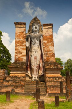 Sukhothai Tarihi Parkı'ndaki Daimi Buda Heykeli, Sukhothai eyaleti, Tayland.