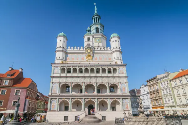 Poznan, Polonya 'daki Eski Meydan' daki Hall kasabası.. — Stok fotoğraf