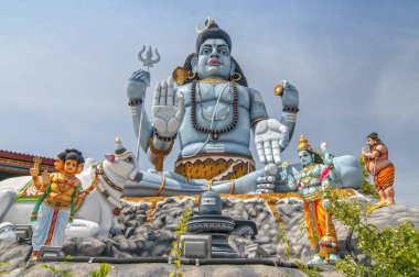 Trincomalee, Sri Lanka Koneswaram tapınağındaki tanrı Shiva 'nın dev heykeli..