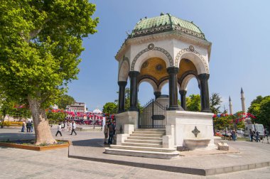 Sultanahmet Meydanı 'ndaki Alman Çeşmesi, antik İstanbul Hipodromu, İstanbul, Türkiye.