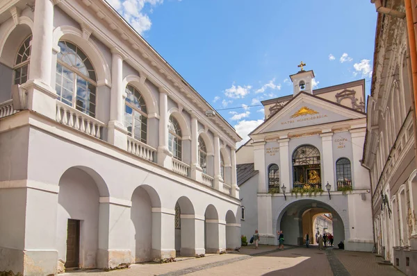 Kapell med Our Lady of the Gate of Dawn vid Holy Gate (Gate of Dawn), Vilnius, Litauen. — Stockfoto