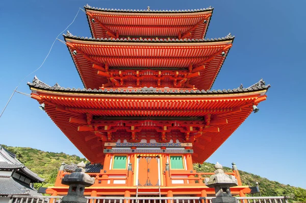 Dera chrám Kiyomizu v Kjótu, Japonsko. — Stock fotografie