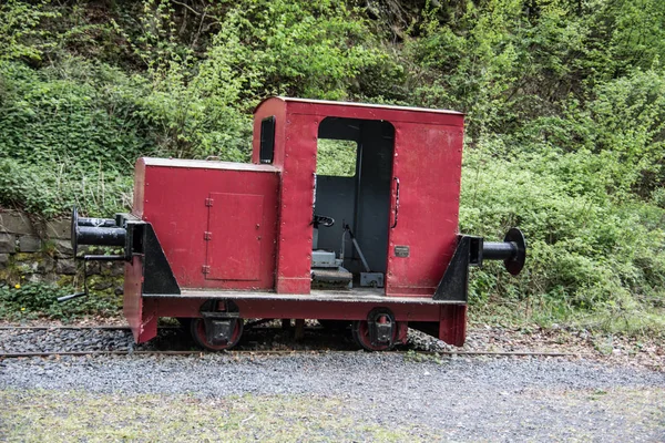 Staal smalspoor in de mijnbouw — Stockfoto