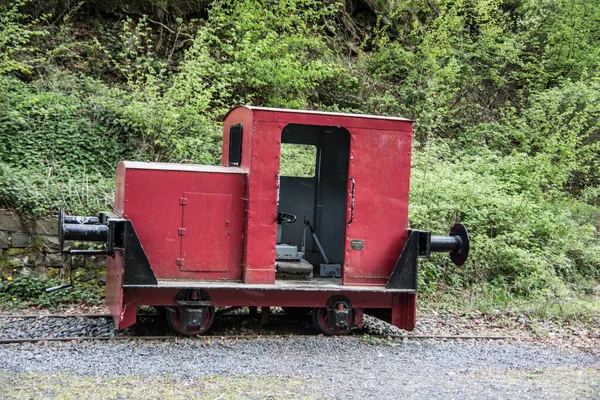 Staal smalspoor in de mijnbouw — Stockfoto