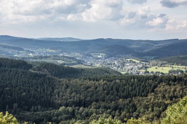 Siegerland 'daki Ginsburg çevresindeki manzara
